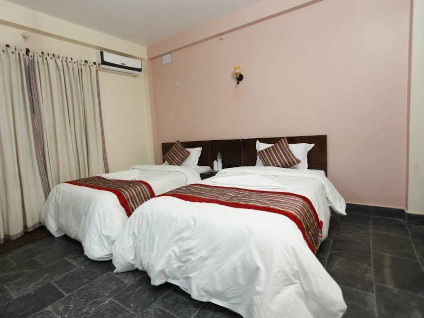 Pokhara Eco Resort Luaran gambar